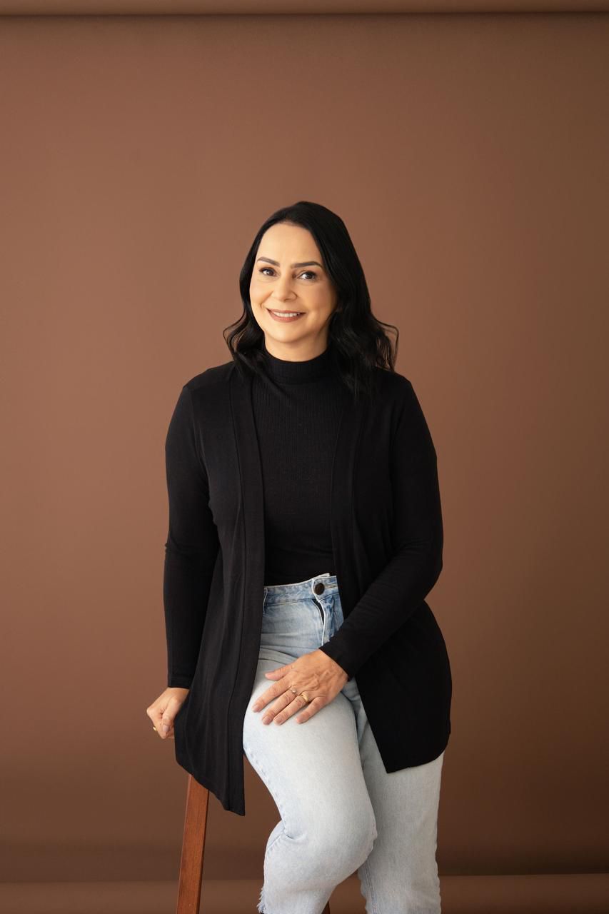 Carmen Lucia Xavier de Castro em seu consultório